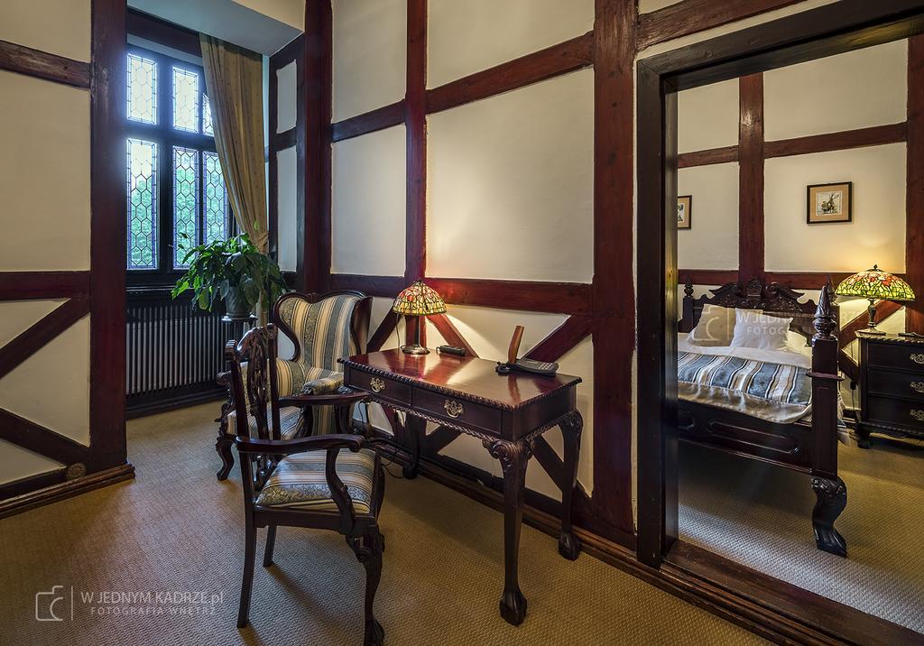 Hotel Noma Residence Zameczek Mysliwski Promnice Kobior Extérieur photo