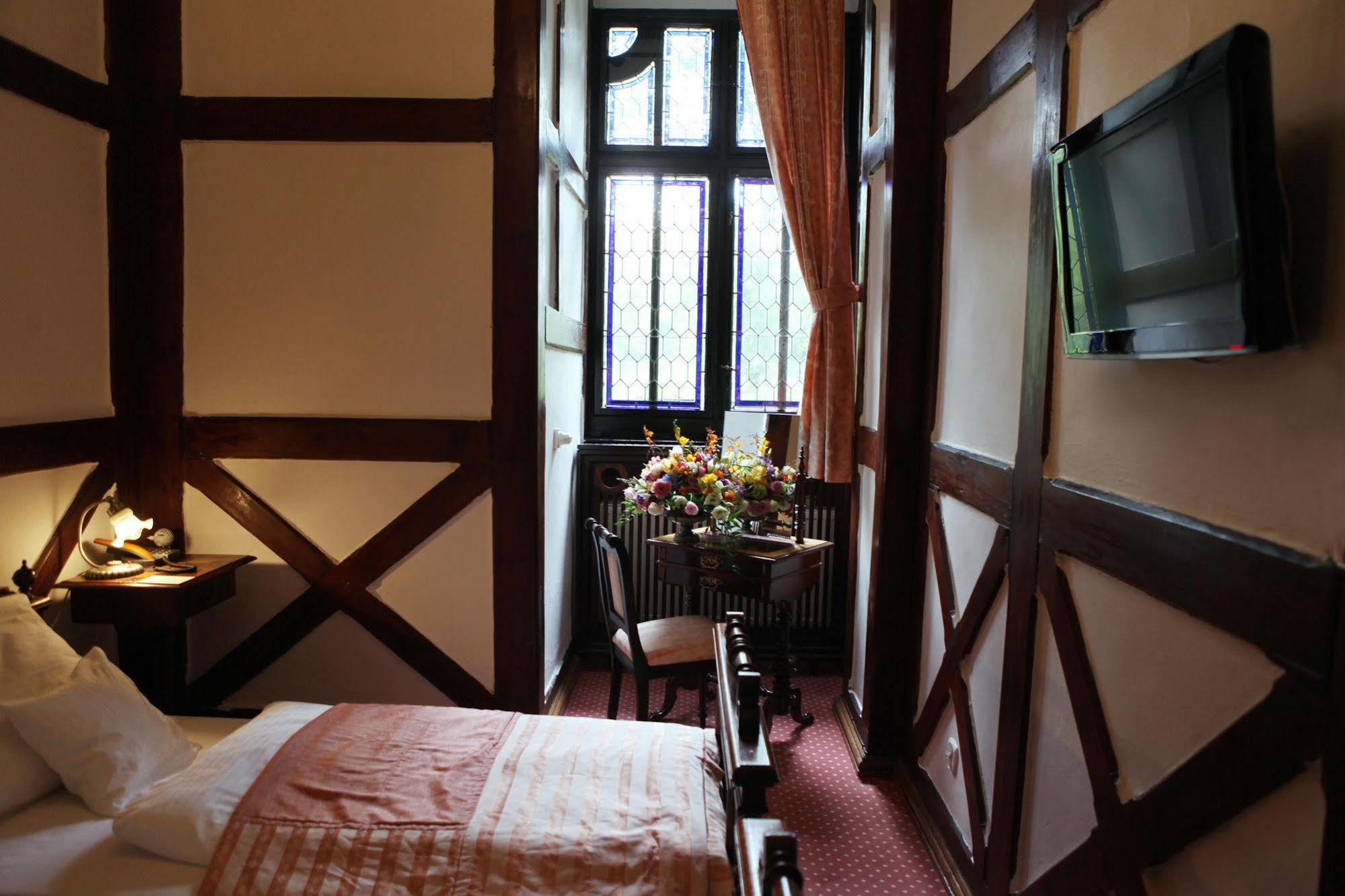 Hotel Noma Residence Zameczek Mysliwski Promnice Kobior Extérieur photo